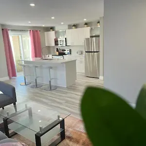  Apartment Entire 2 Bedroom Downtown - U2